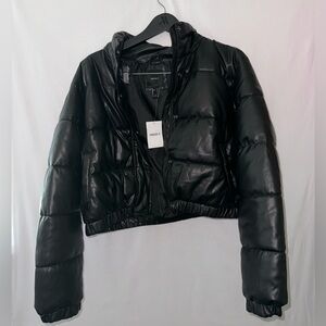 Forever 21 black bomber jacket